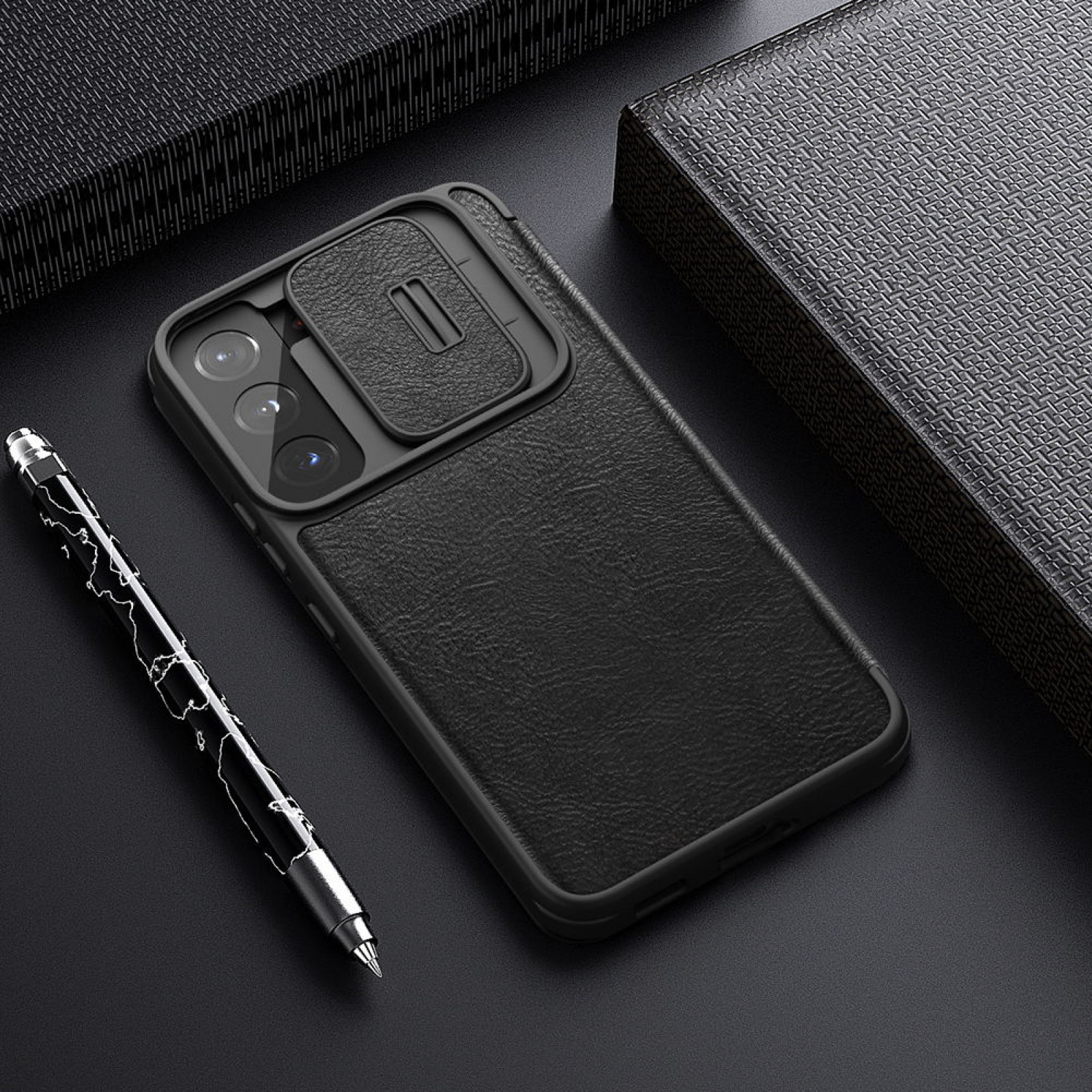 Калъф Nillkin Qin Pro за Samsung Galaxy S22 Plus - Черен