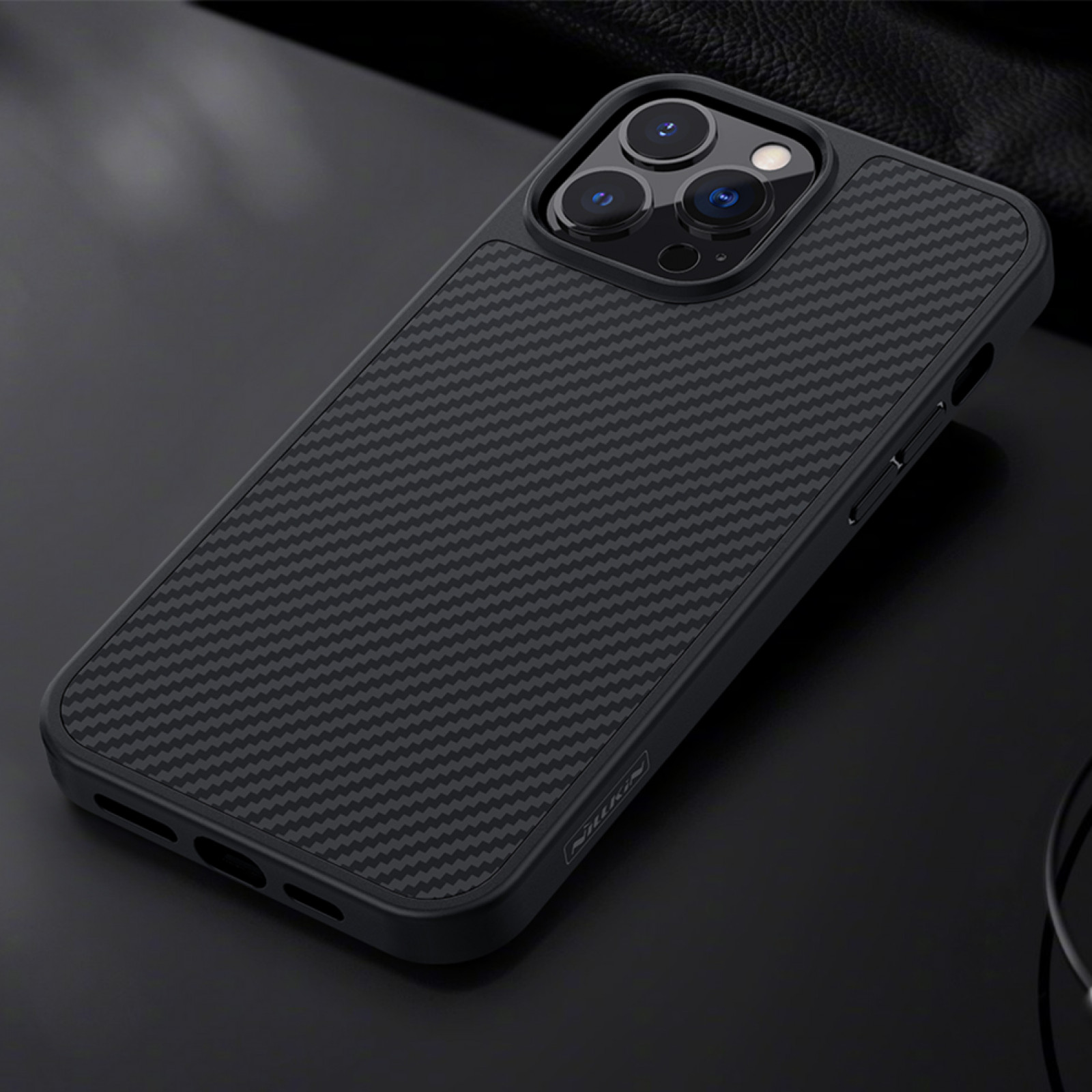 Гръб Nillkin Synthetic Fiber Case за Iphone 13 Pro - Черен